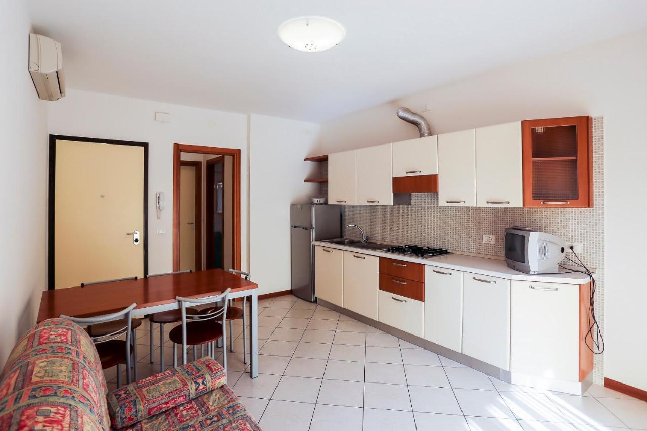 Ca' Mira Apartments Caorle Exterior photo