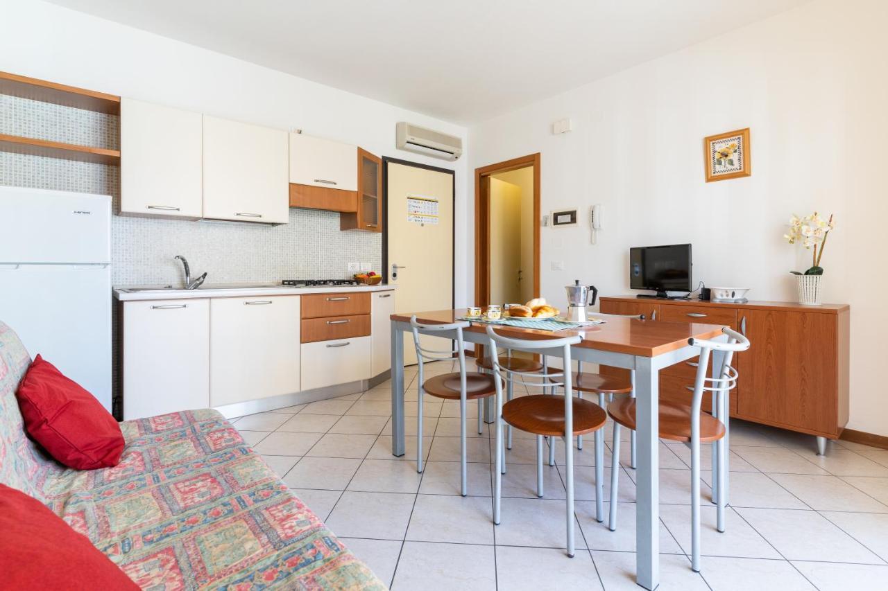 Ca' Mira Apartments Caorle Exterior photo