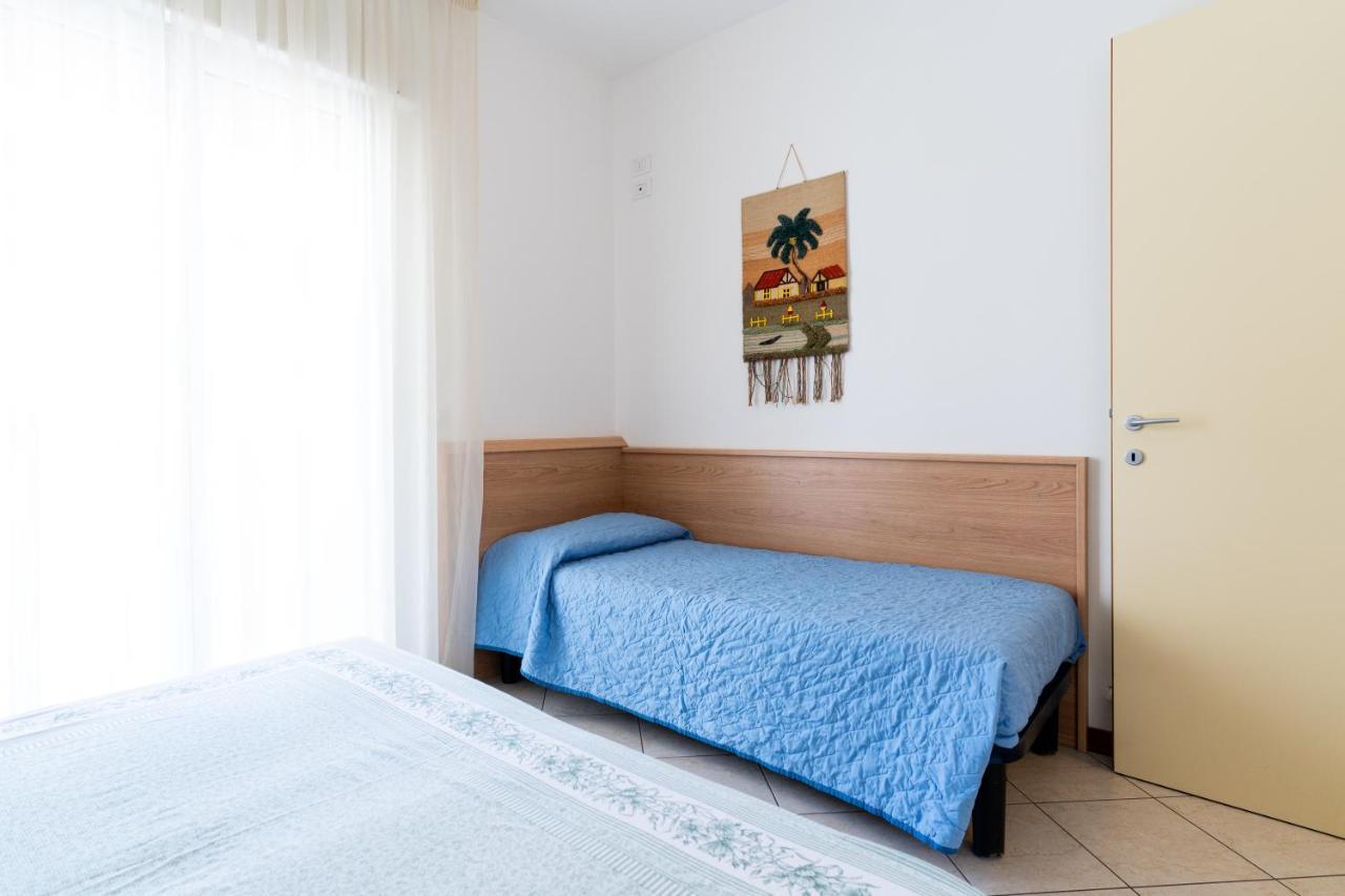 Ca' Mira Apartments Caorle Exterior photo